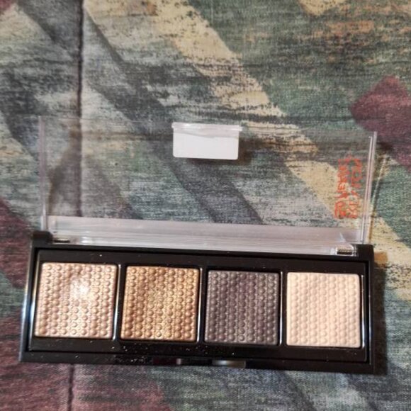 🔥 Revlon So Fierce! Prismatic Eyeshadow Palette — “That’s a Dub (lightlly used) - Picture 1 of 2